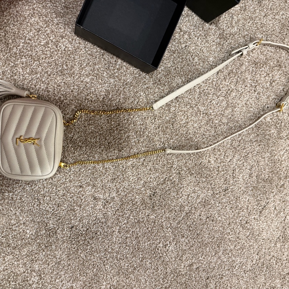 Yves Saint Laurent Cream Quilted Crossbody Bag - Picture 3 of 5